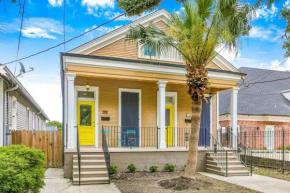 5Bed StreetCar Retreat w Outdoor Entertaining